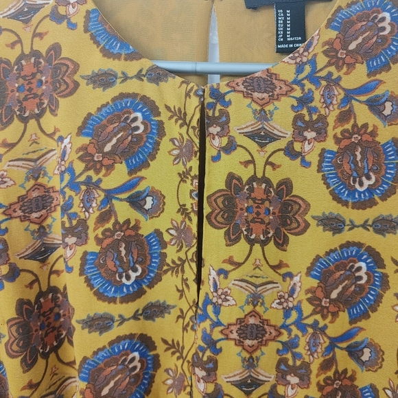 FOREVER 21 mustard yellow floral romper size M - Picture 5 of 12